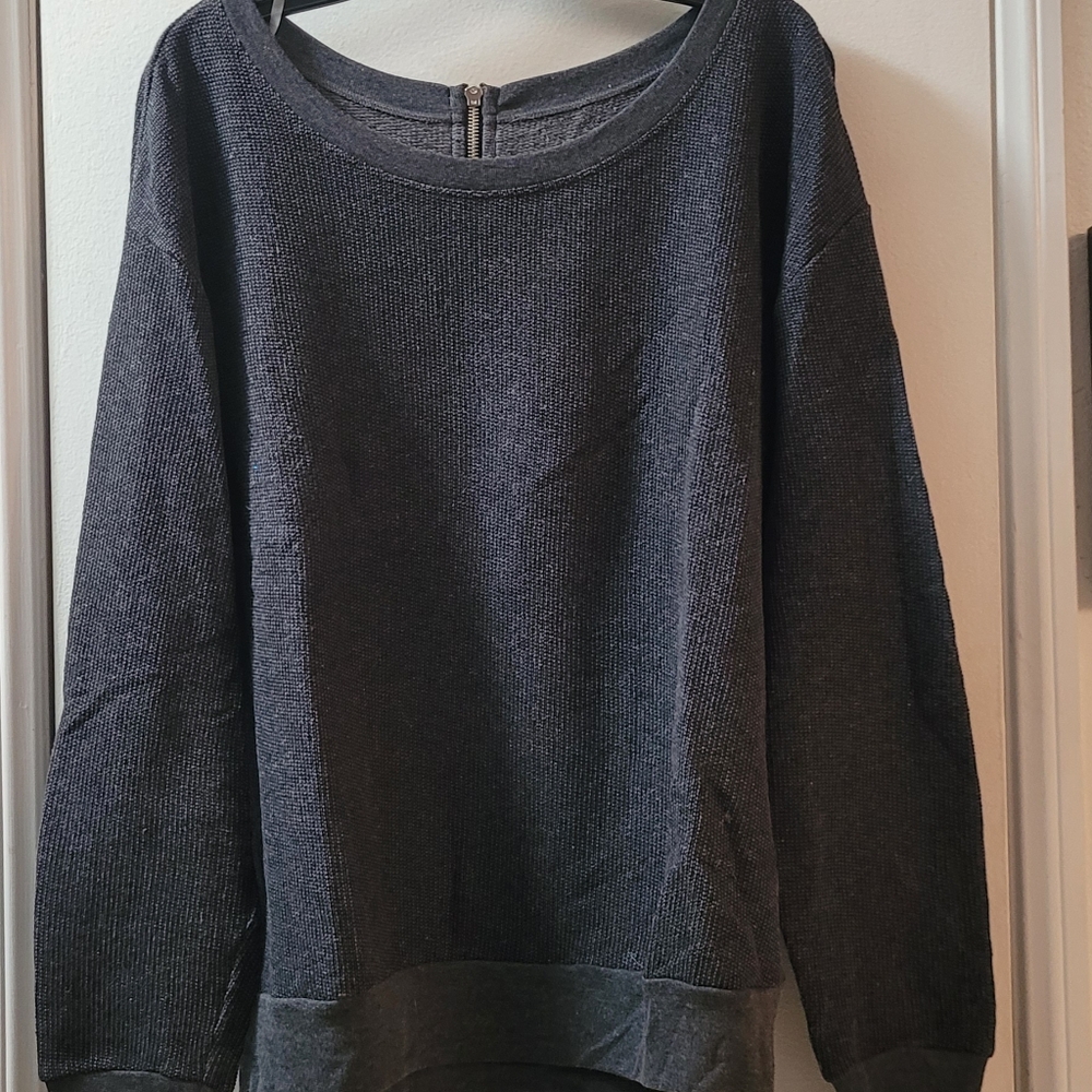 Pullover Sweater With Back Functional Zipper Dtail - image 3